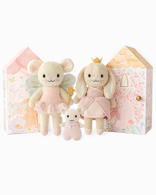 Tiny fairytale set with mouse