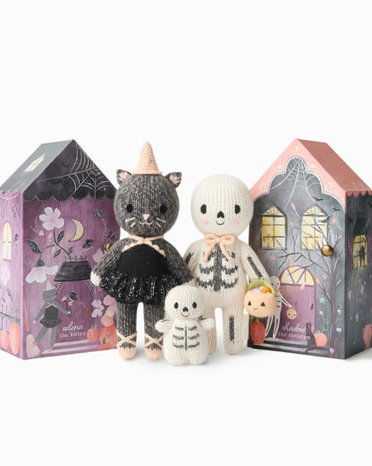 Tiny Halloween family (baby skeleton)