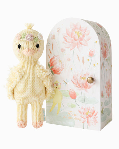 Tiny Easter friends (baby chick + daisy)