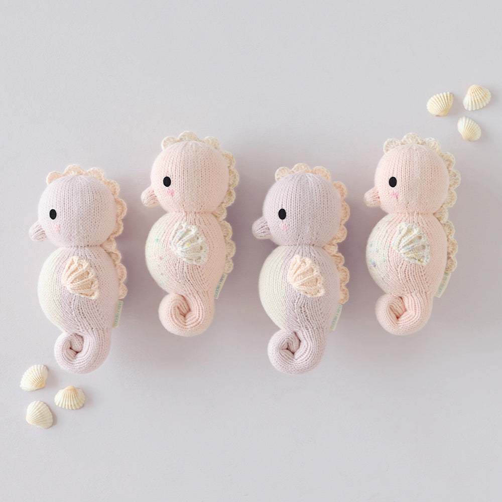 Baby seahorse (powder pink)