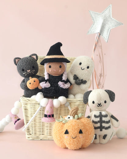 Baby kitten (with pumpkin)
