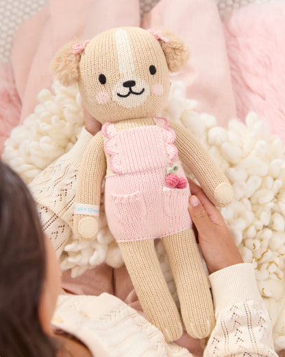 Nora the golden puppy