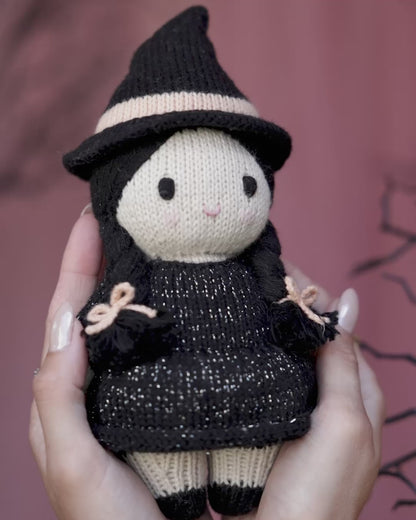 Baby witch (raven)