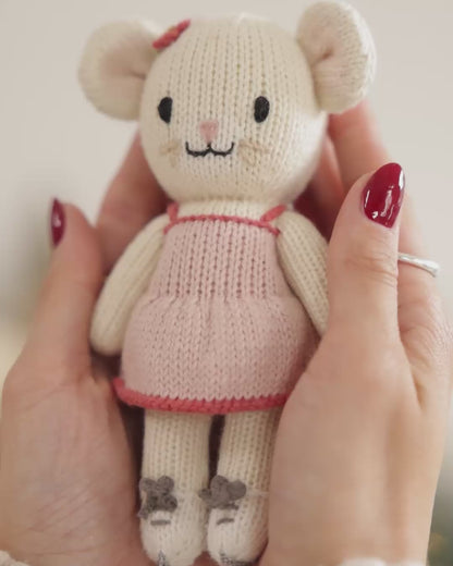 Tiny Clara the mouse
