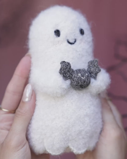 Baby ghost (with bat)